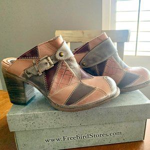 NIB FREEBIRD BEETLE SHOE/CLOG